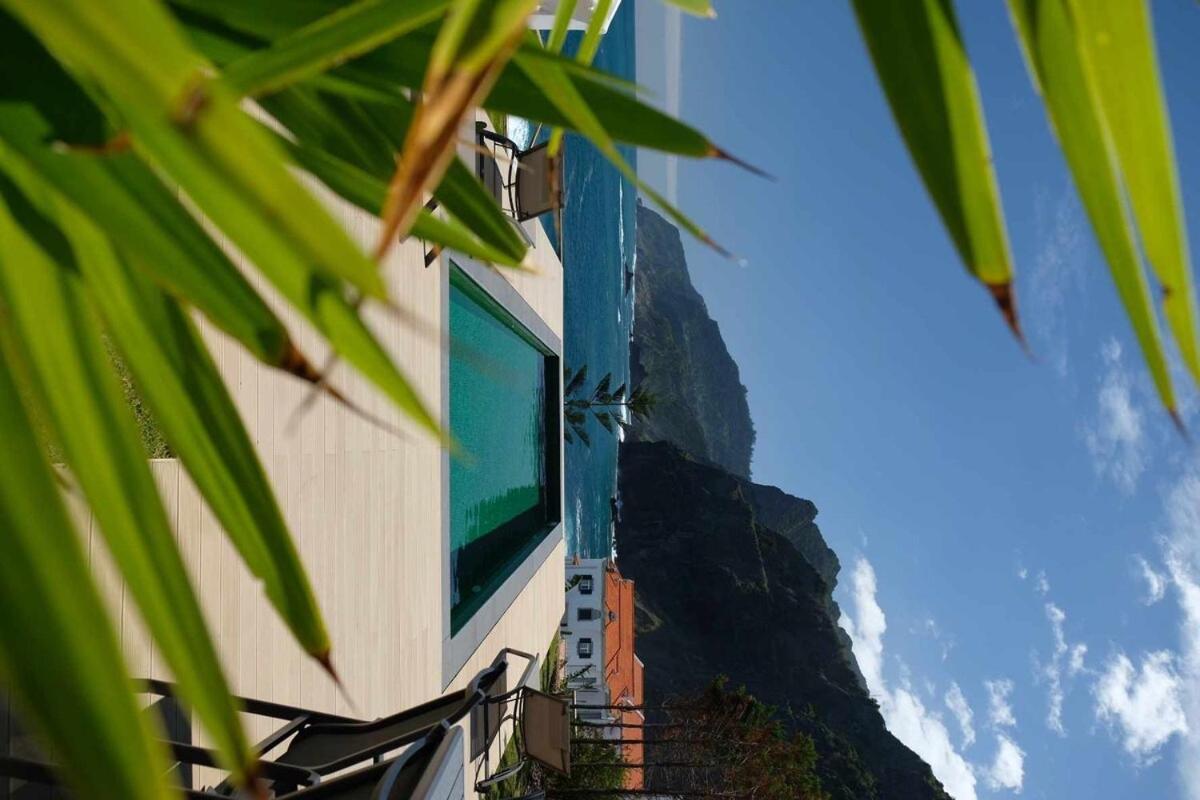 Villa Casa Del Mar- Wonderfull Sea Views & Swimming Pool à Ponta Delgada  Extérieur photo
